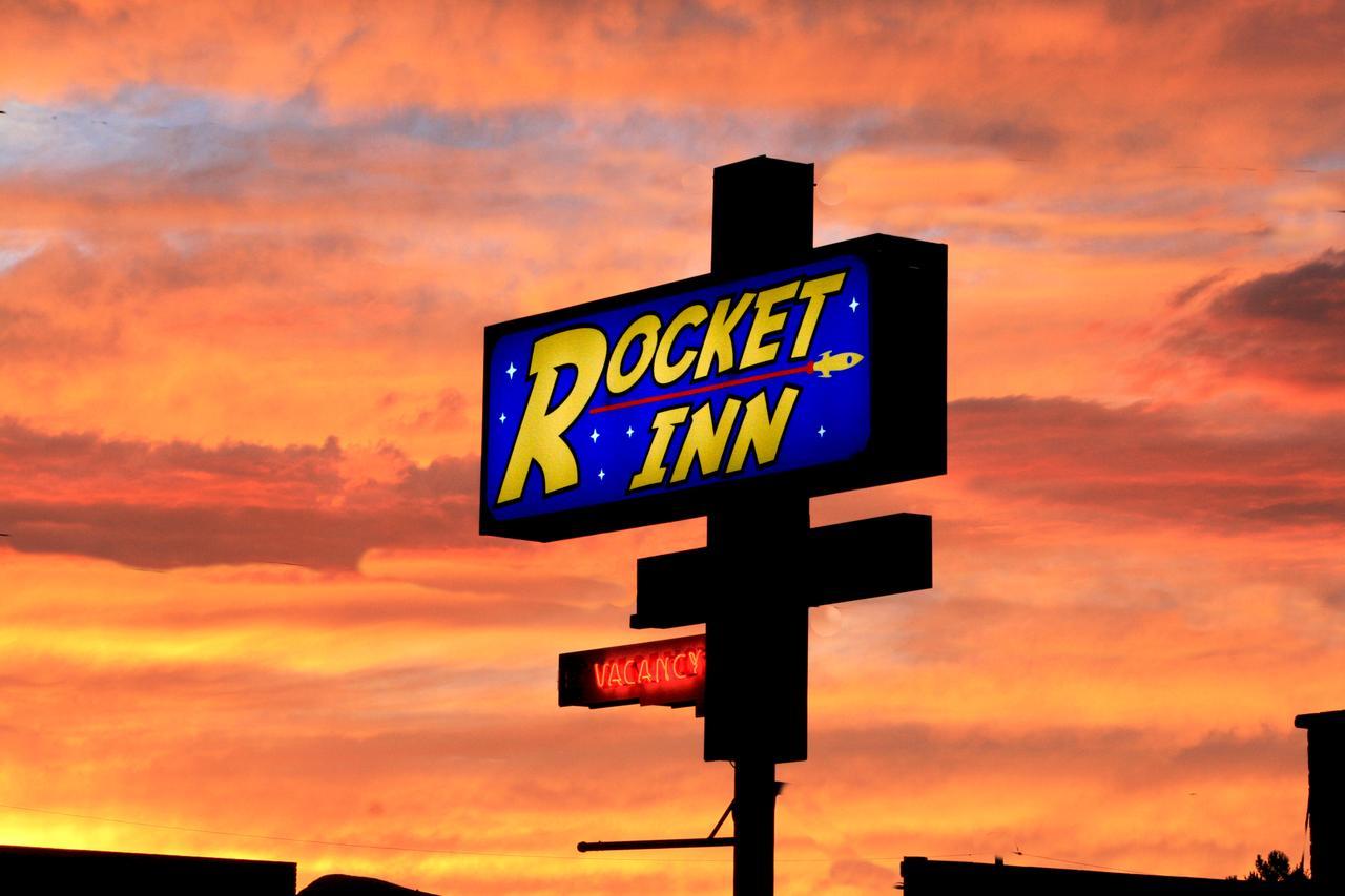 Rocket Inn 트루스오어콘시퀀시스 외부 사진